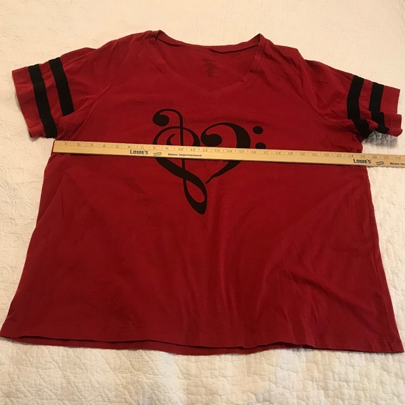 Torrid red short sleeve v-neck t-shirt with music note heart (3X) - Picture 6 of 12